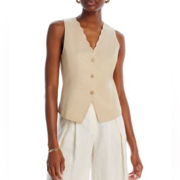 Cupio Blush Pink Scalloped Neck Pink Vest - Size L - NWT - Picture 1 of 7